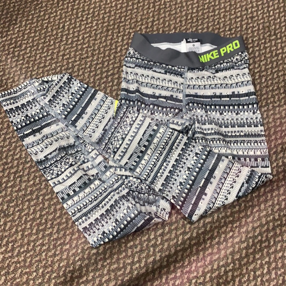 Nike pro grey pattern full length leggings